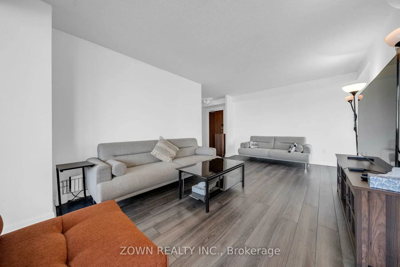 80, Antibes, Westminster-Branson, Toronto