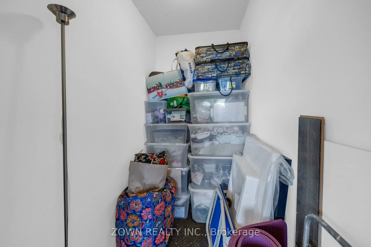 80, Antibes, Westminster-Branson, Toronto