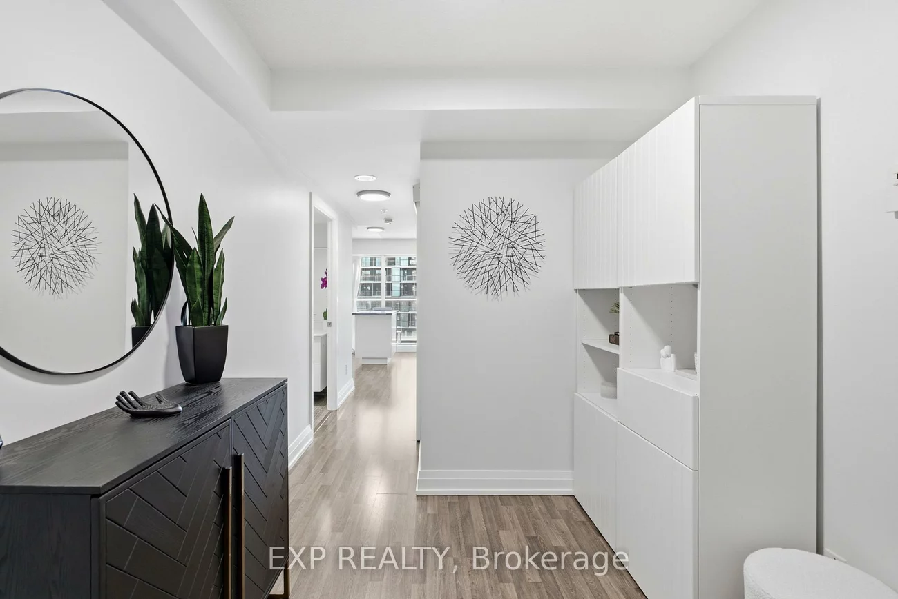 555, Wilson, Clanton Park, Toronto
