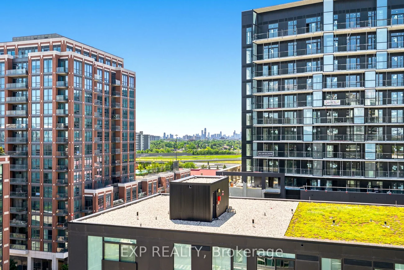555, Wilson, Clanton Park, Toronto