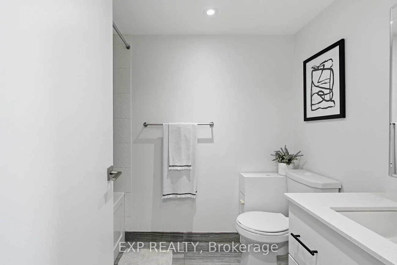555, Wilson, Clanton Park, Toronto