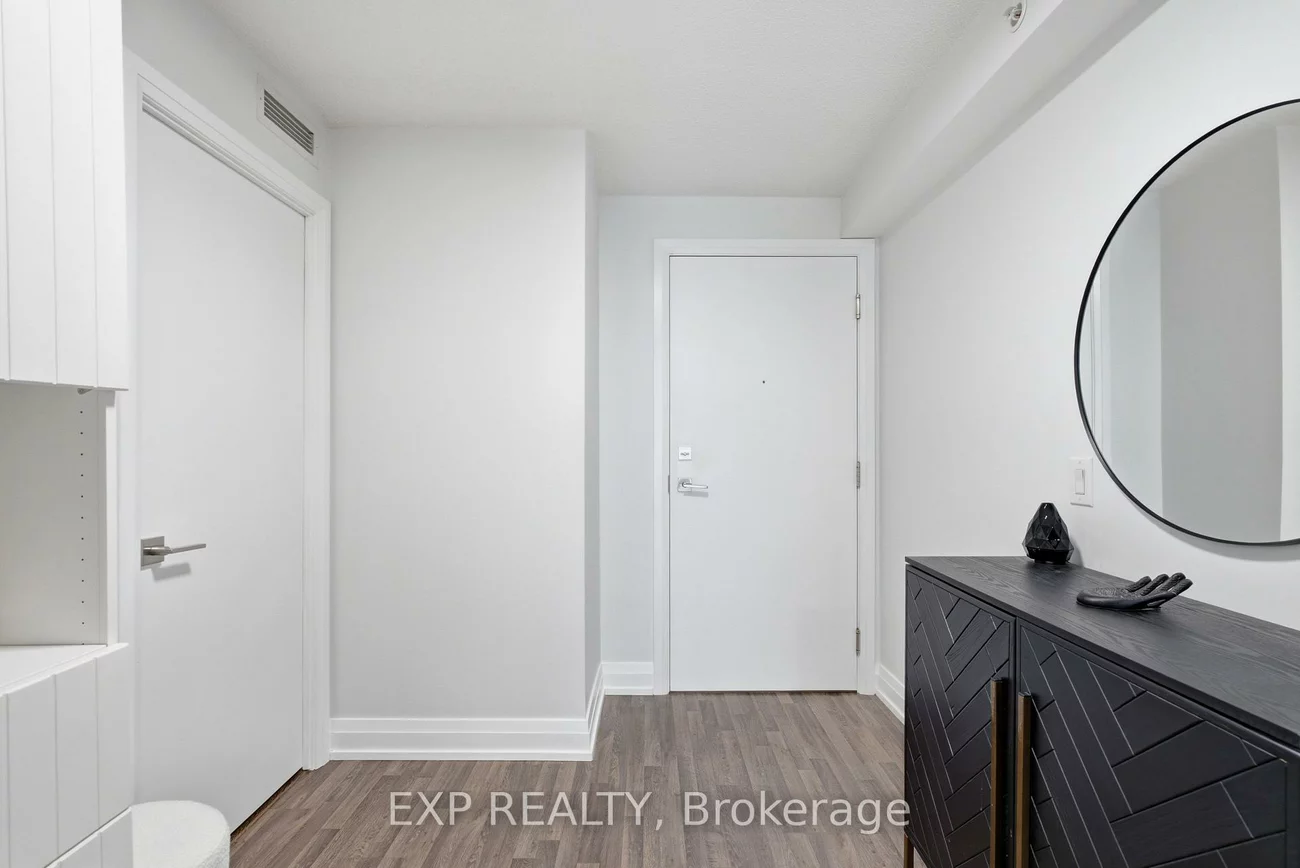 555, Wilson, Clanton Park, Toronto