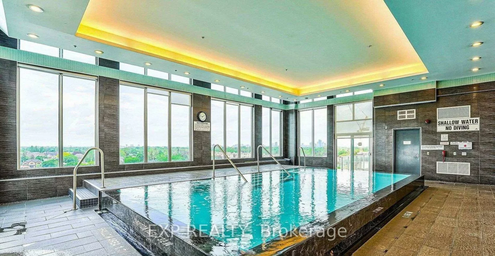 555, Wilson, Clanton Park, Toronto