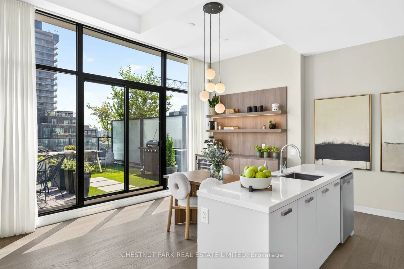 55, Ontario, Moss Park, Toronto