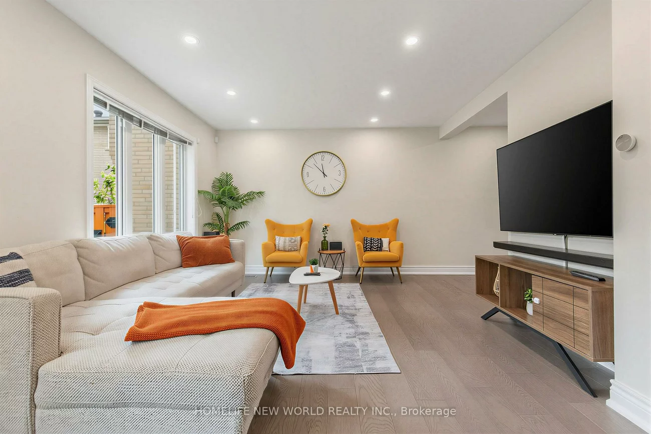 19, Liszt, Hillcrest Village, Toronto