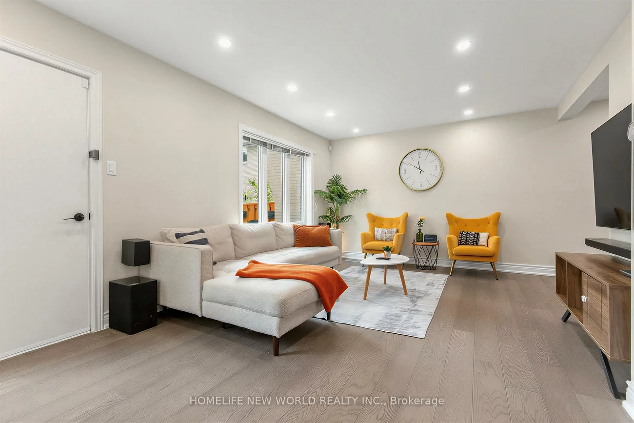 19, Liszt, Hillcrest Village, Toronto