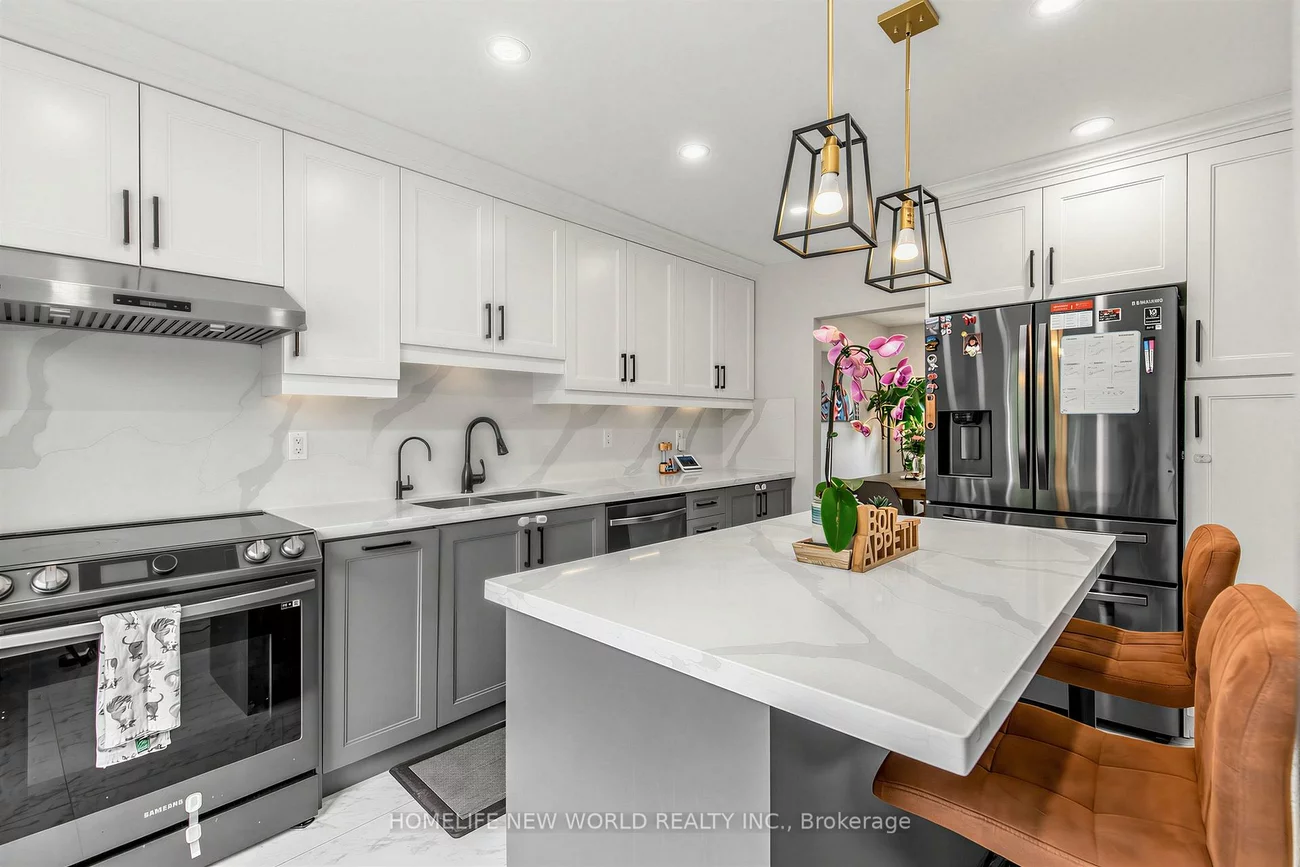 19, Liszt, Hillcrest Village, Toronto