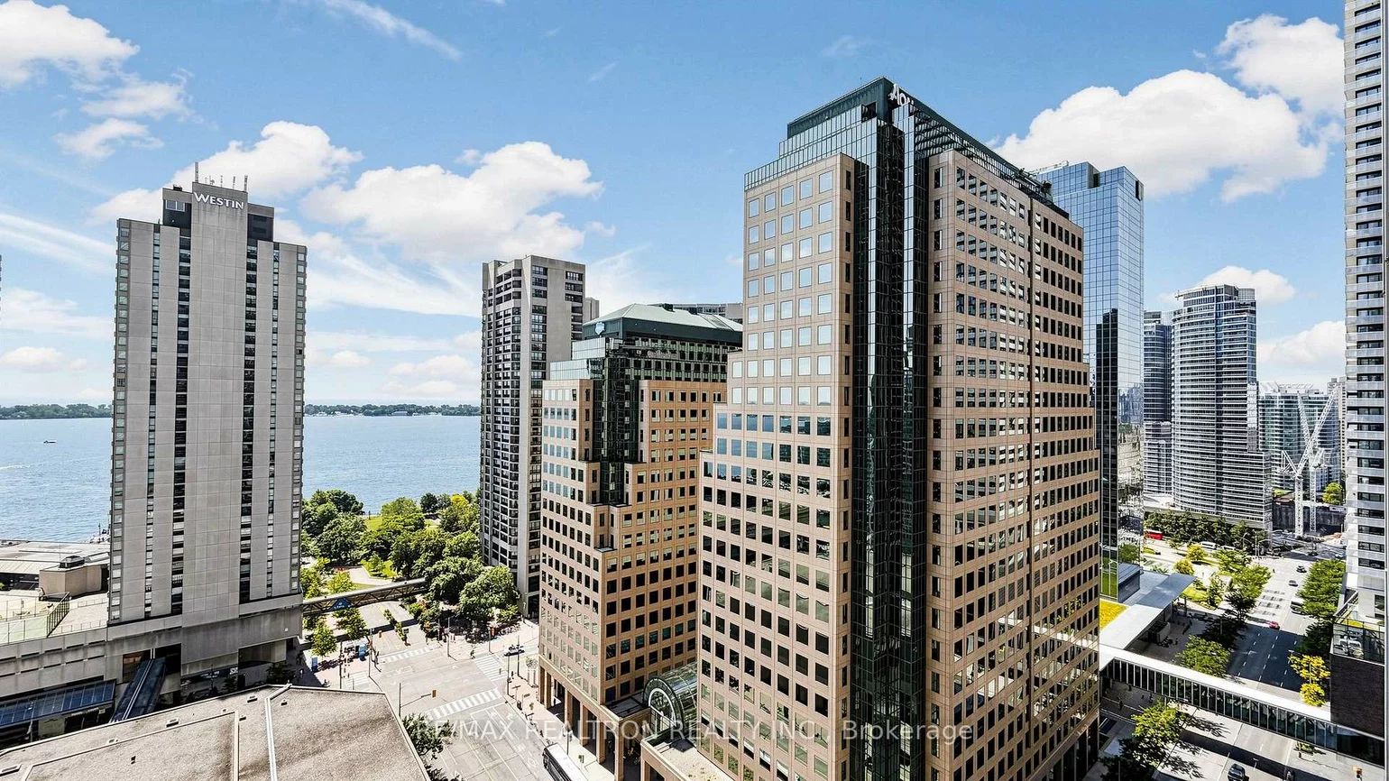33, Bay, Waterfront Communities C1, Toronto