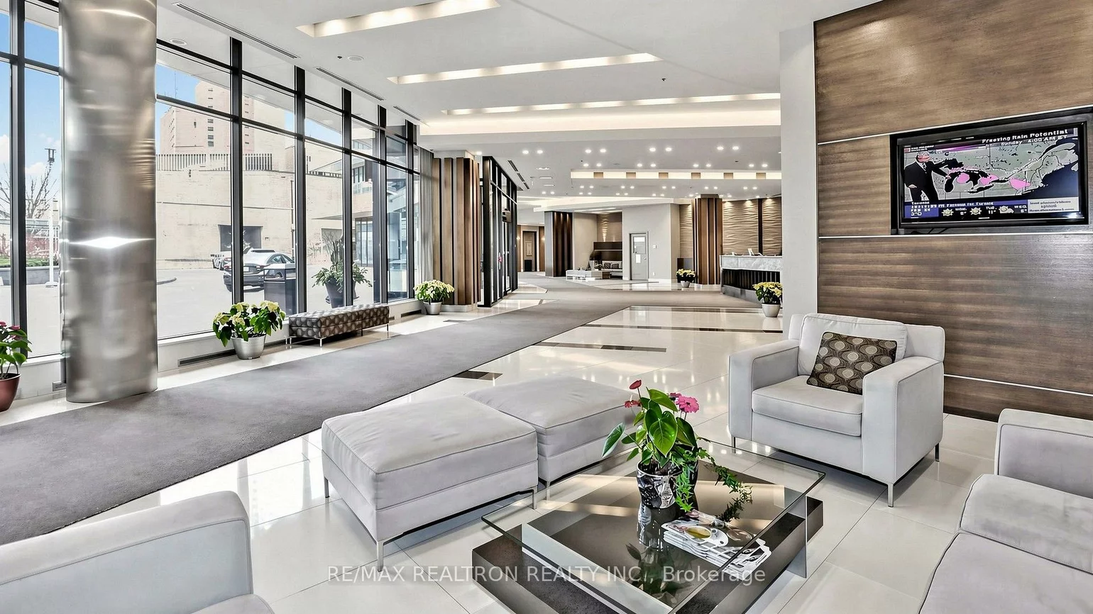 33, Bay, Waterfront Communities C1, Toronto