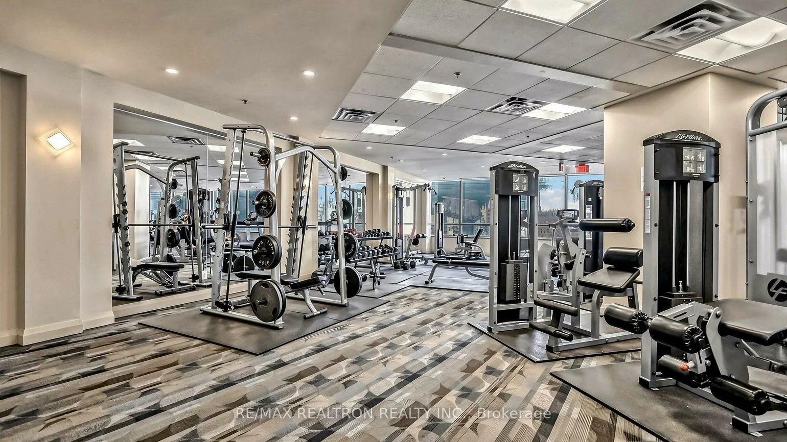 33, Bay, Waterfront Communities C1, Toronto