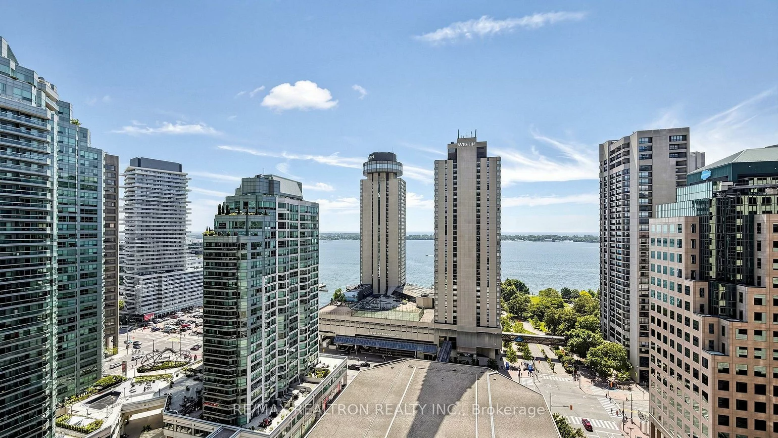33, Bay, Waterfront Communities C1, Toronto