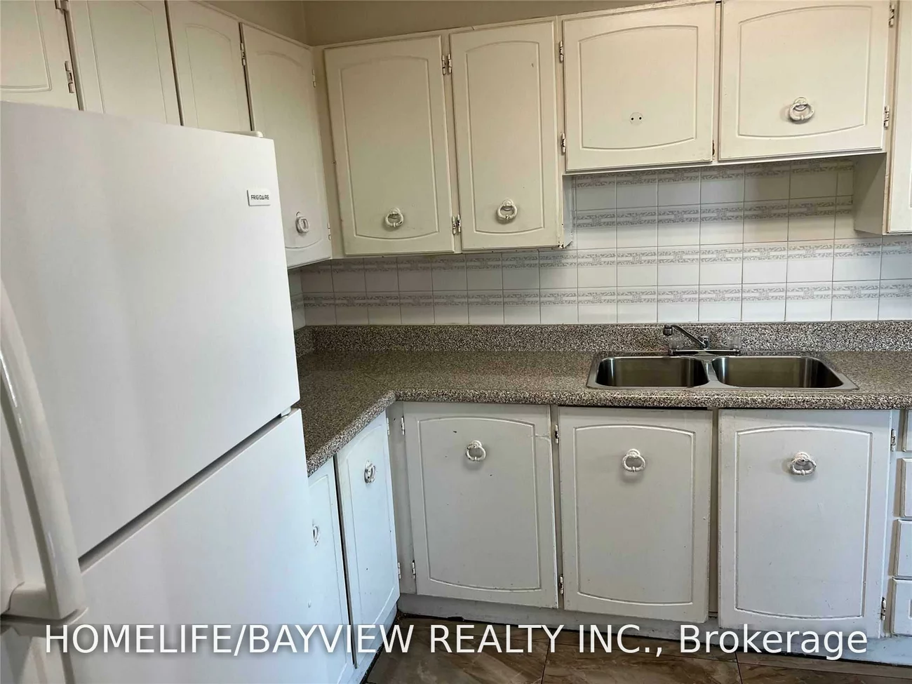 20, Edgecliff, Flemingdon Park, Toronto