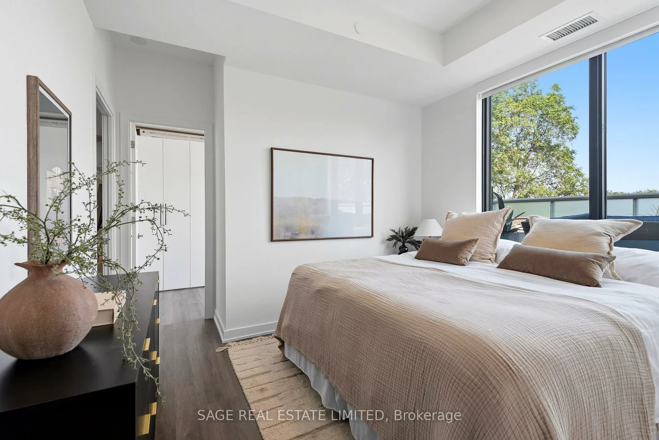 840, St Clair, Oakwood Village, Toronto
