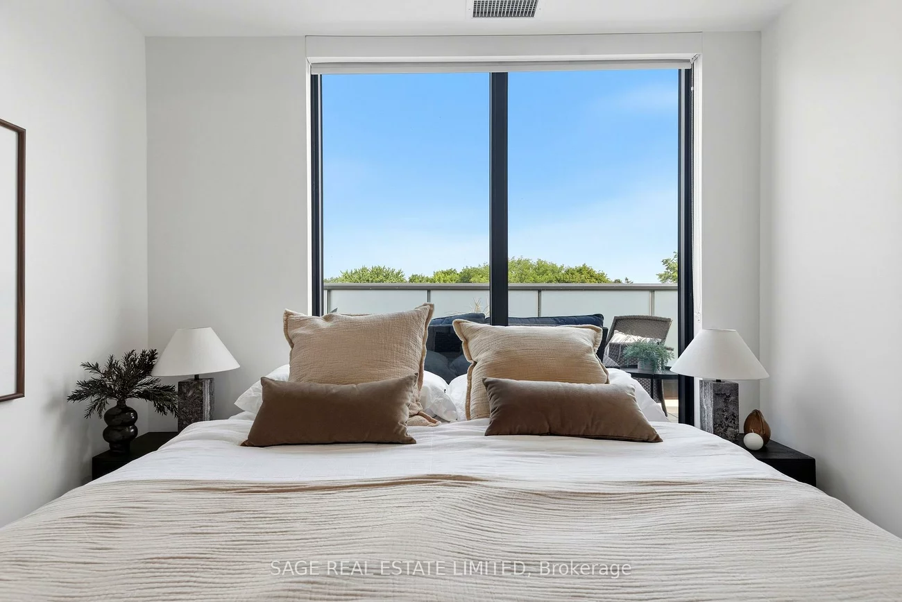 840, St Clair, Oakwood Village, Toronto