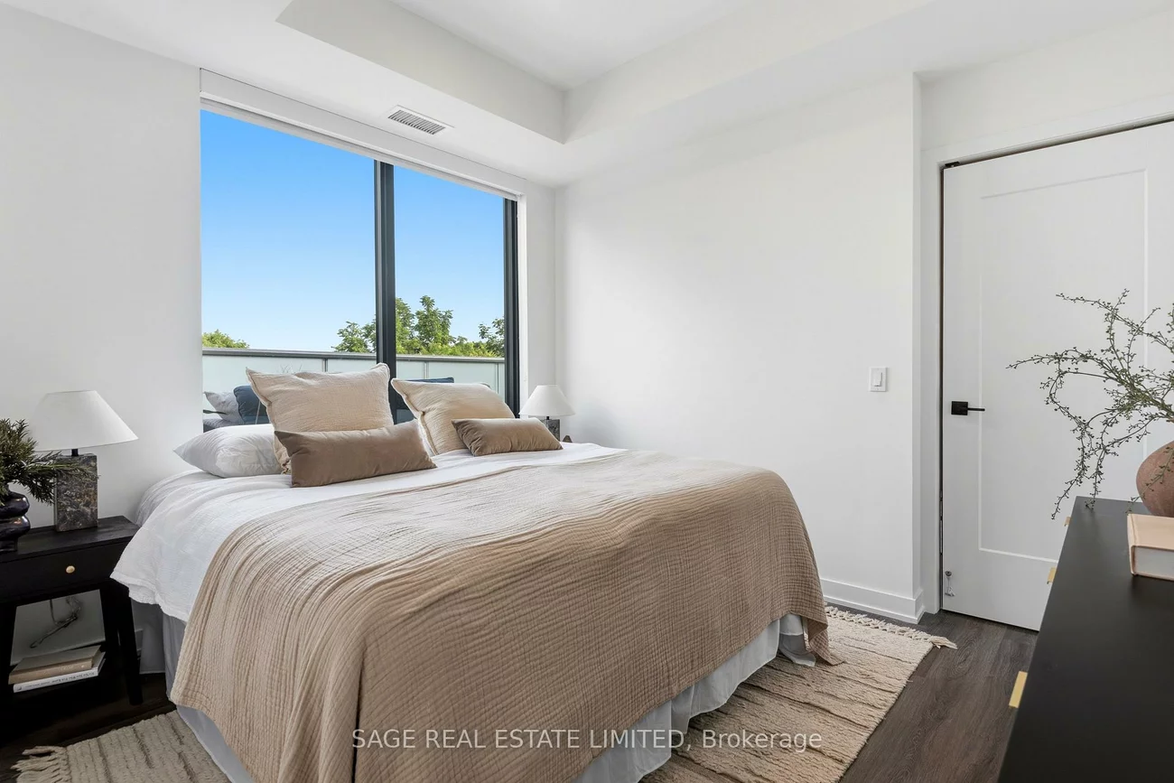840, St Clair, Oakwood Village, Toronto