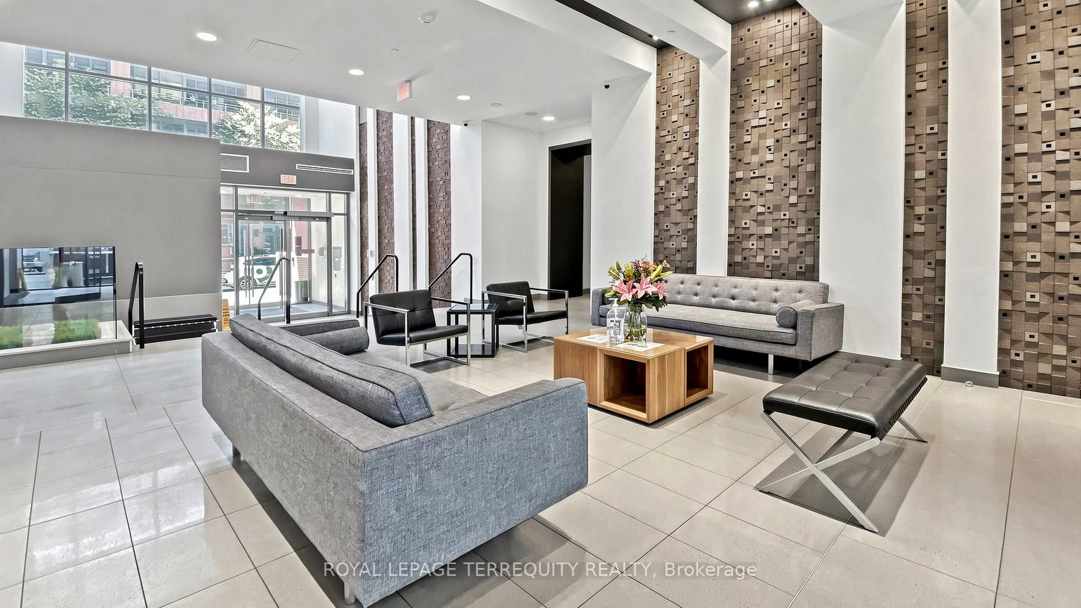 20, Bruyeres, Niagara, Toronto