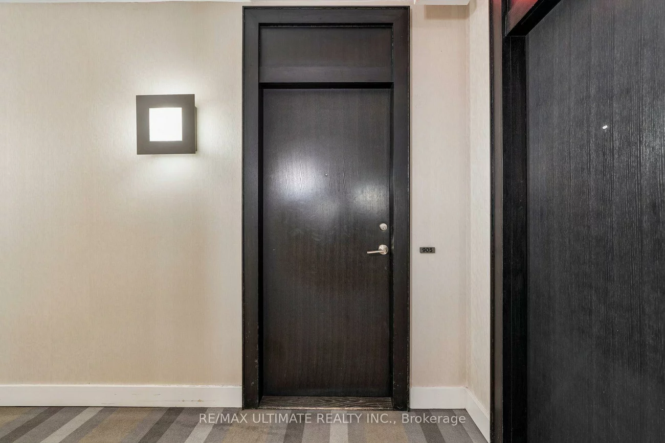 33, Charles, Church-Yonge Corridor, Toronto