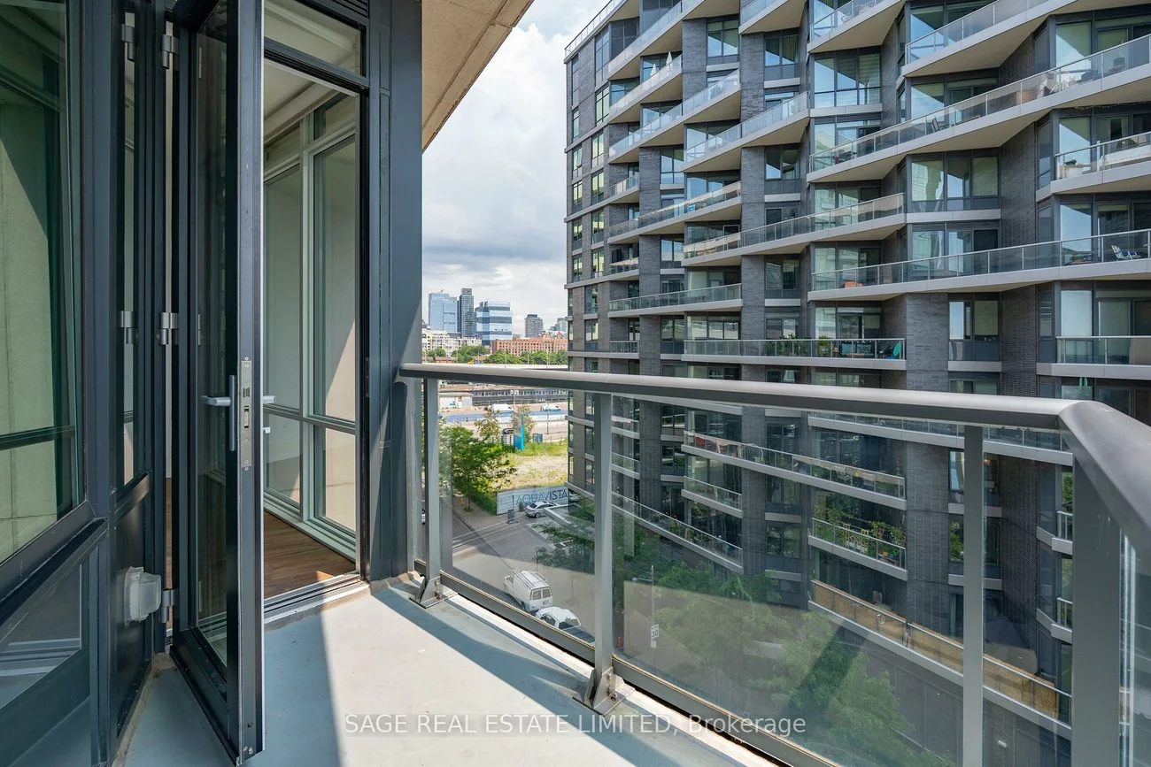 55, Merchants' Wharf, Waterfront Communities C8, Toronto