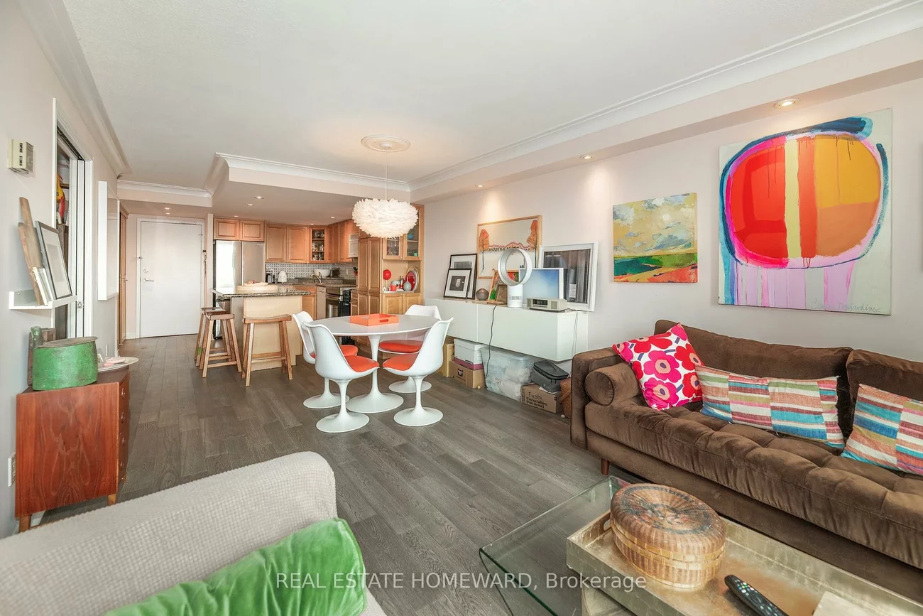 77, Maitland, Cabbagetown-South St. James Town, Toronto