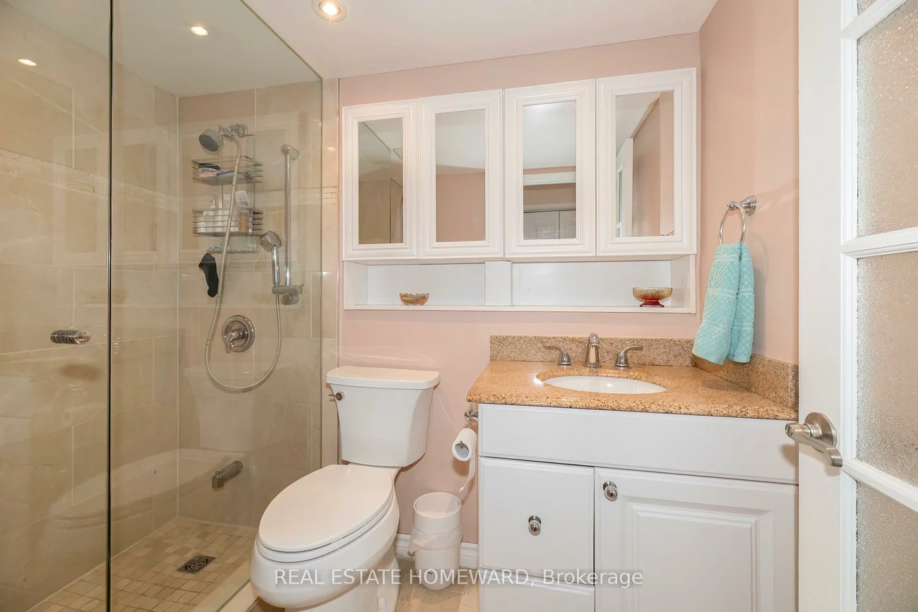 77, Maitland, Cabbagetown-South St. James Town, Toronto