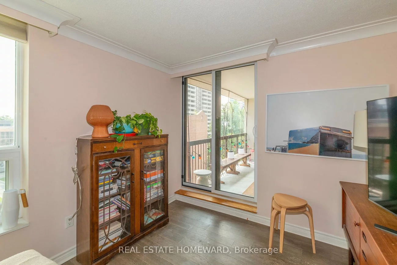 77, Maitland, Cabbagetown-South St. James Town, Toronto