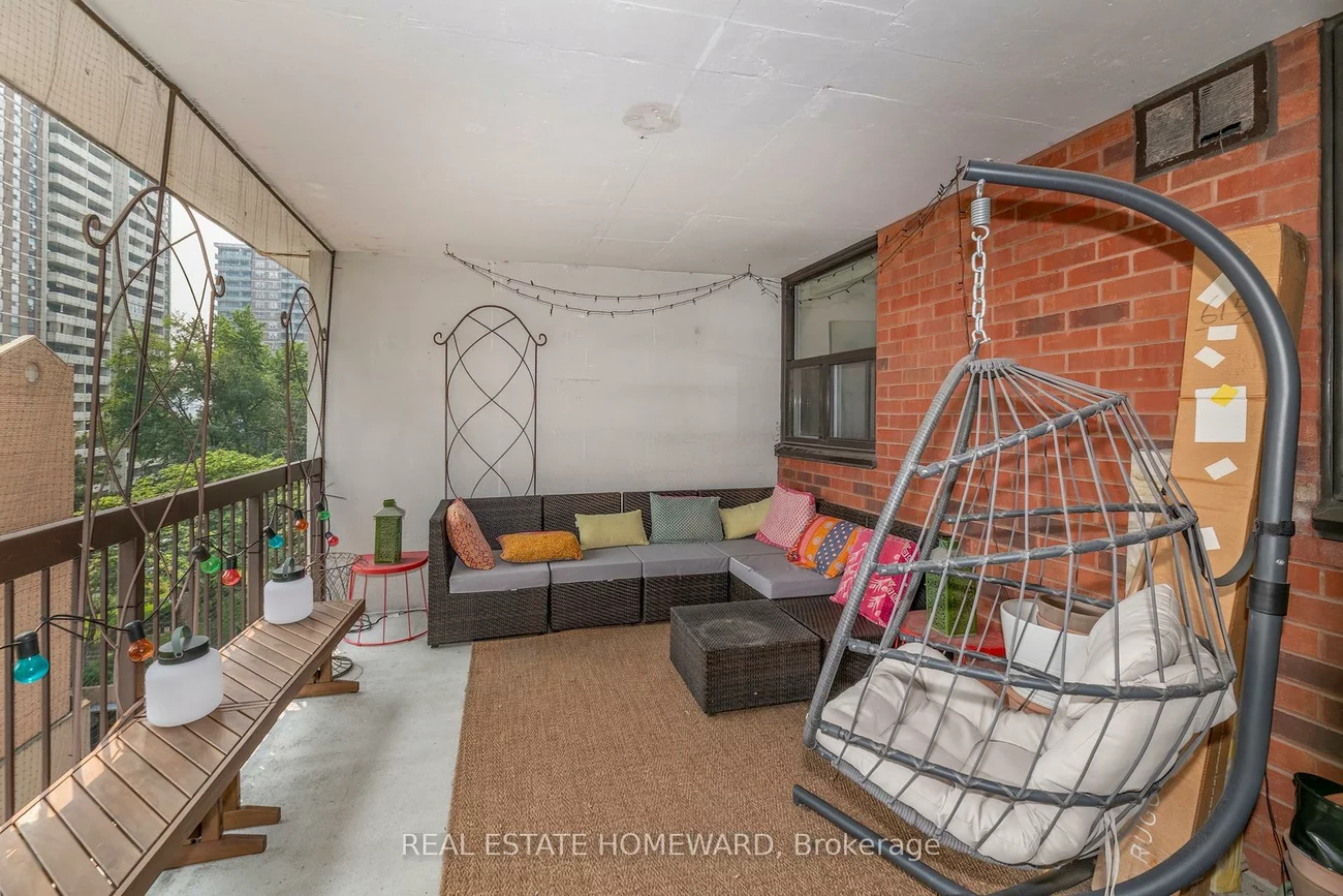 77, Maitland, Cabbagetown-South St. James Town, Toronto