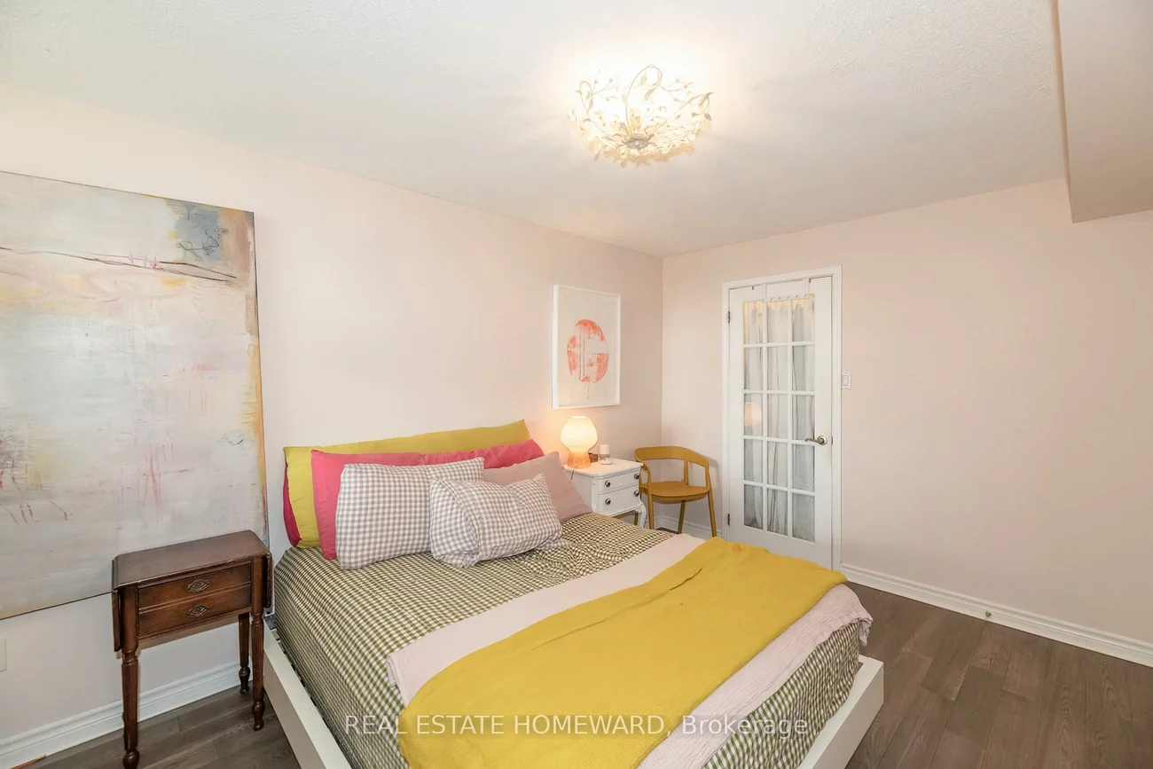 77, Maitland, Cabbagetown-South St. James Town, Toronto