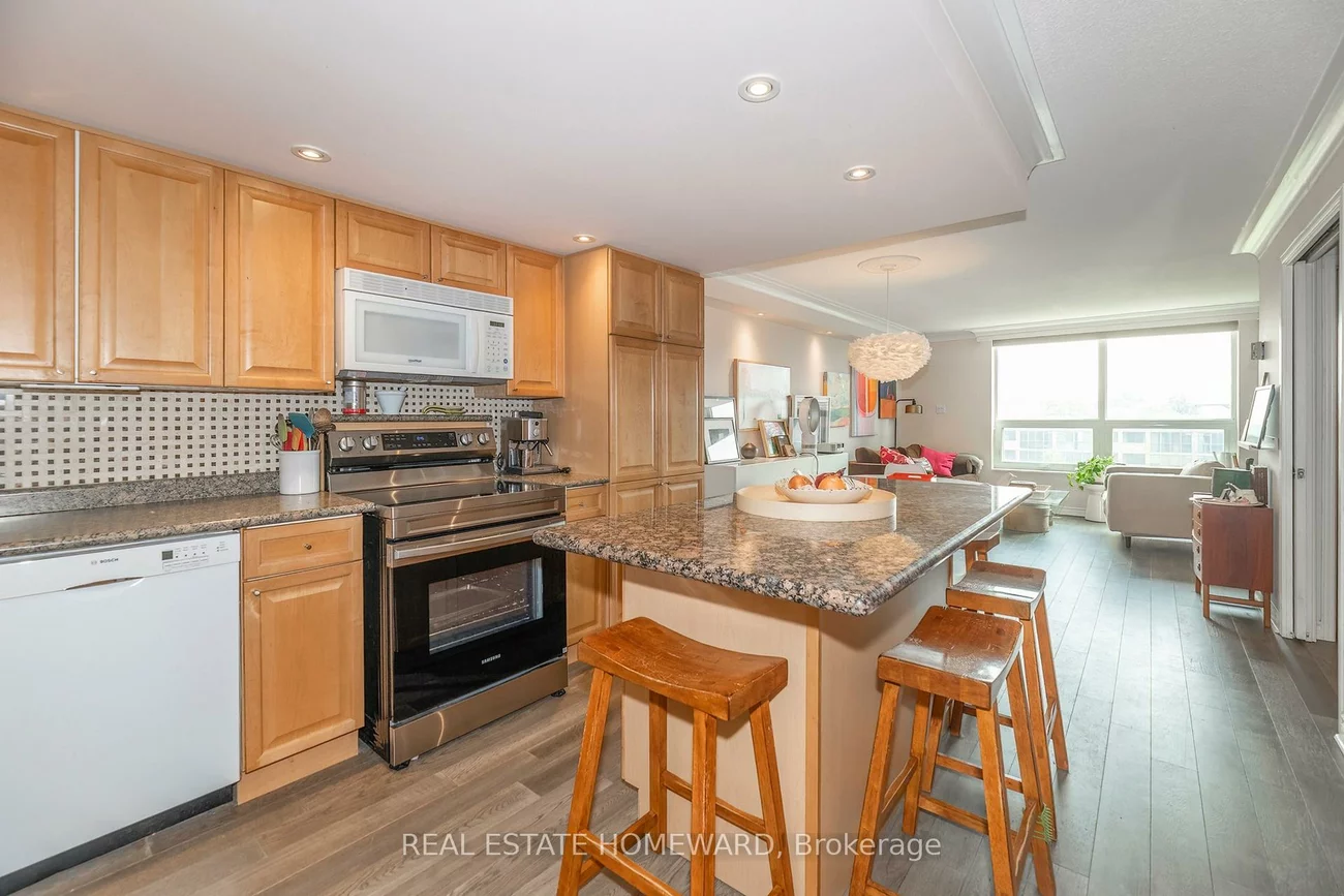 77, Maitland, Cabbagetown-South St. James Town, Toronto