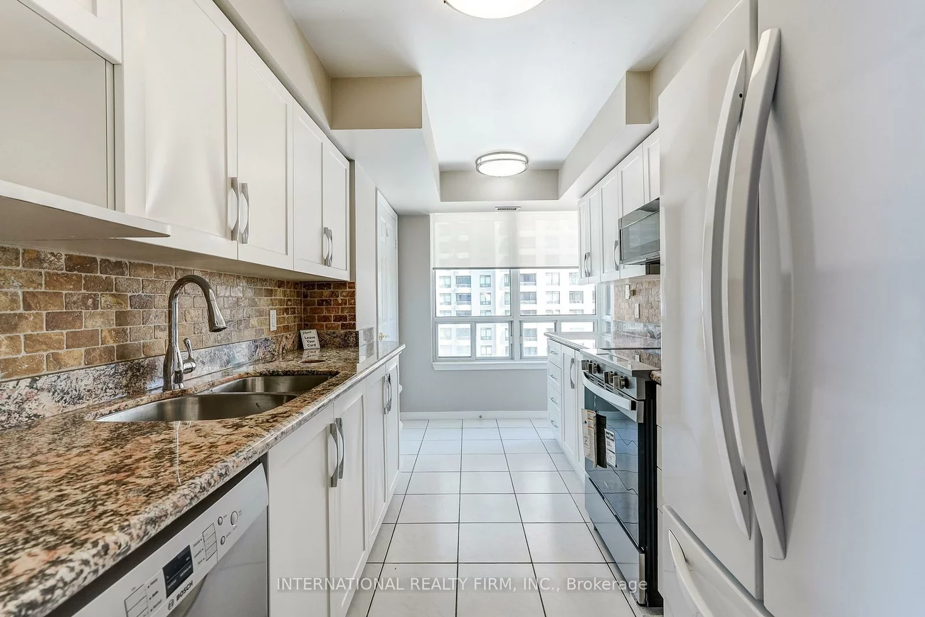 8, Hillcrest, Willowdale East, Toronto