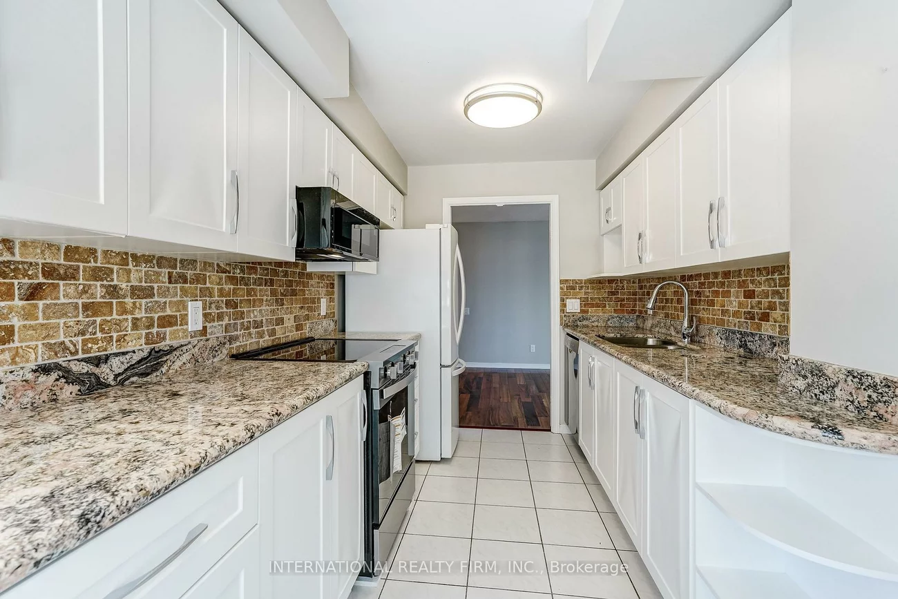 8, Hillcrest, Willowdale East, Toronto