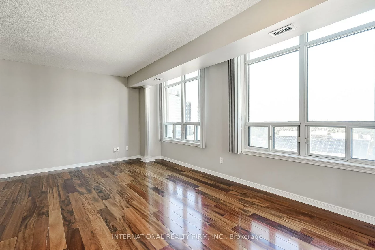 8, Hillcrest, Willowdale East, Toronto