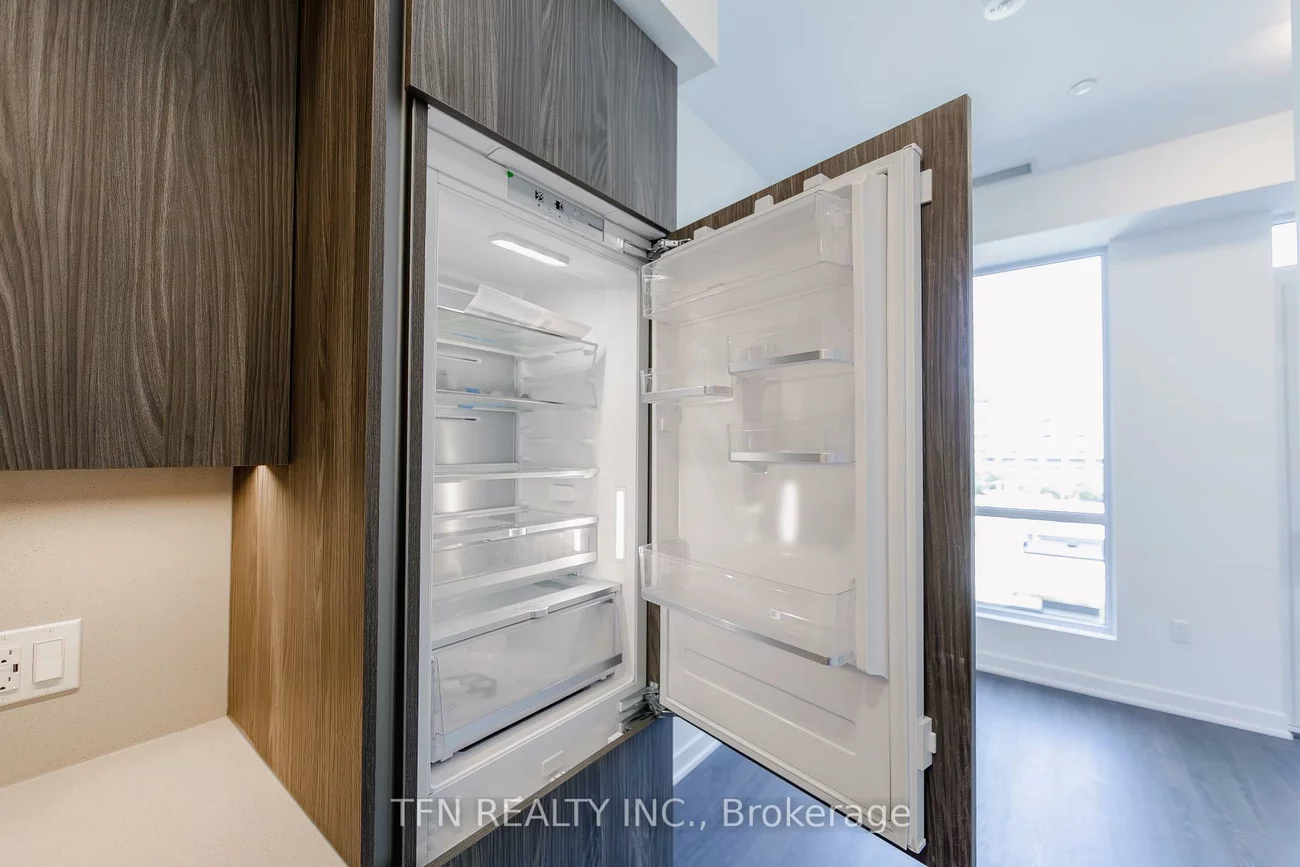 15, Richardson, Waterfront Communities C8, Toronto
