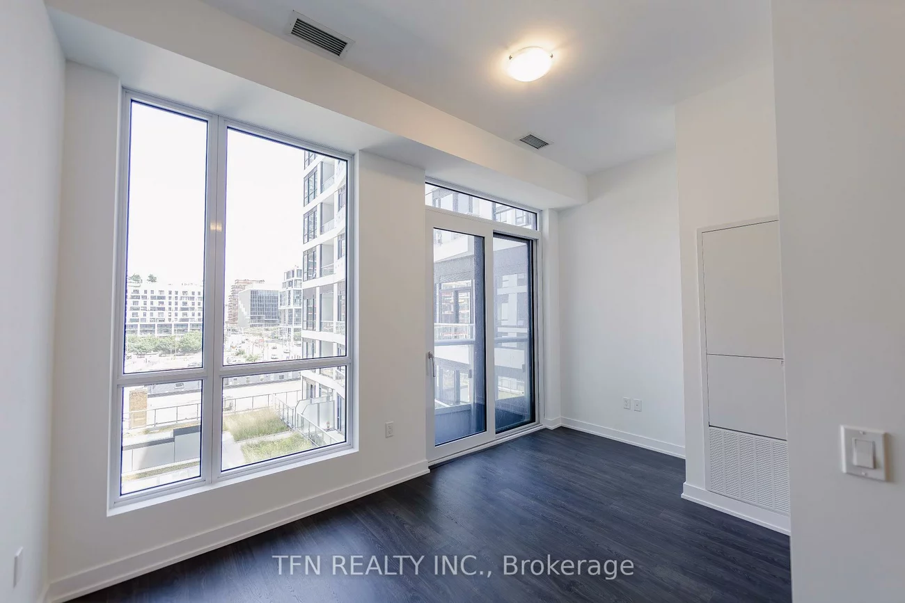 15, Richardson, Waterfront Communities C8, Toronto