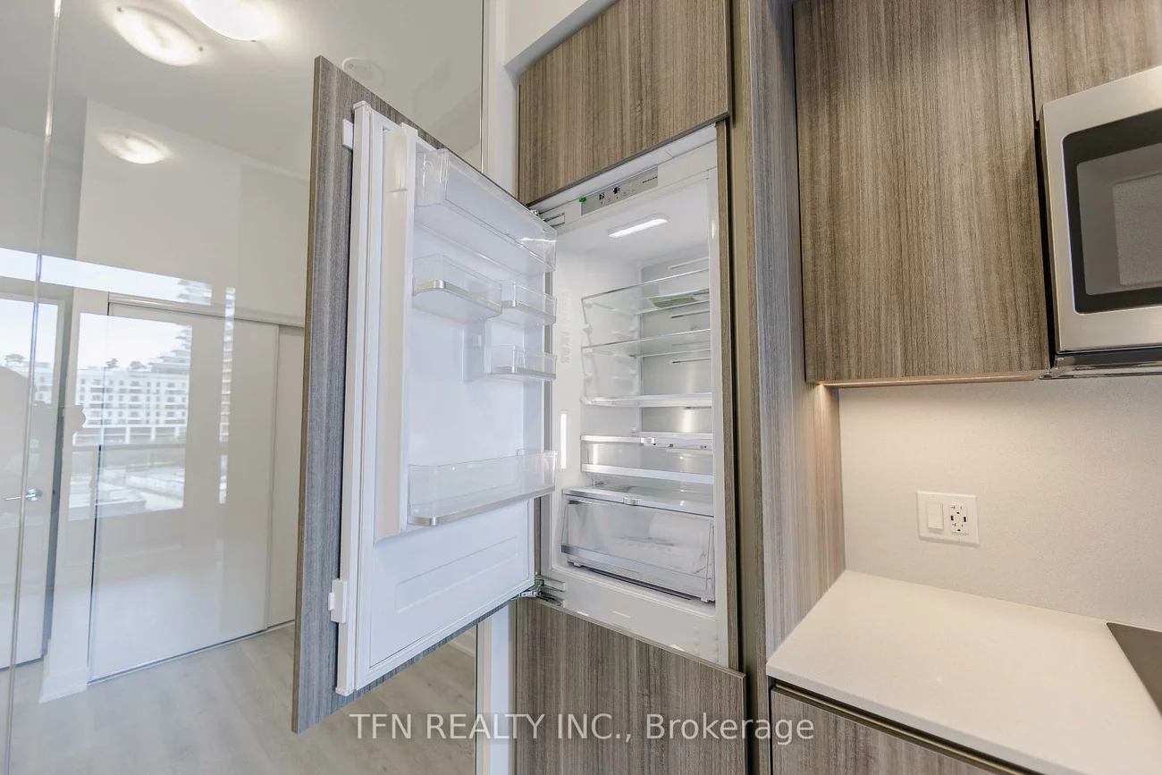 15, Richardson, Waterfront Communities C8, Toronto