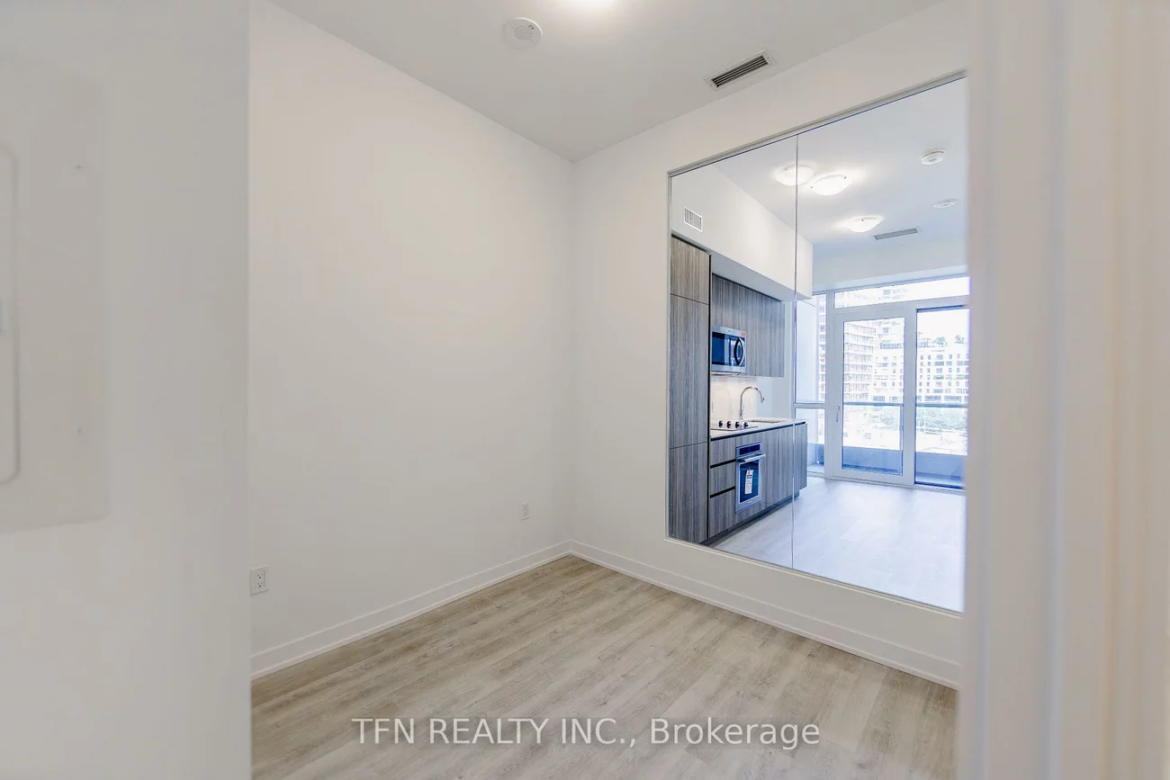 15, Richardson, Waterfront Communities C8, Toronto
