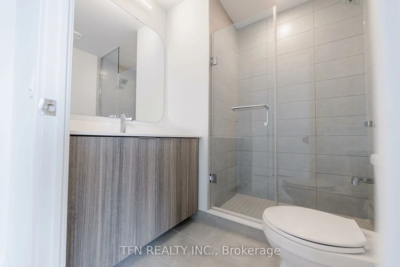 15, Richardson, Waterfront Communities C8, Toronto