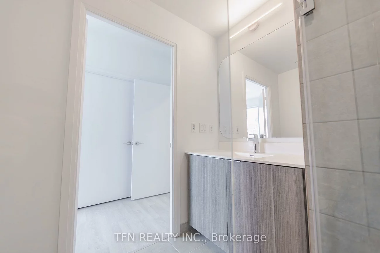 15, Richardson, Waterfront Communities C8, Toronto