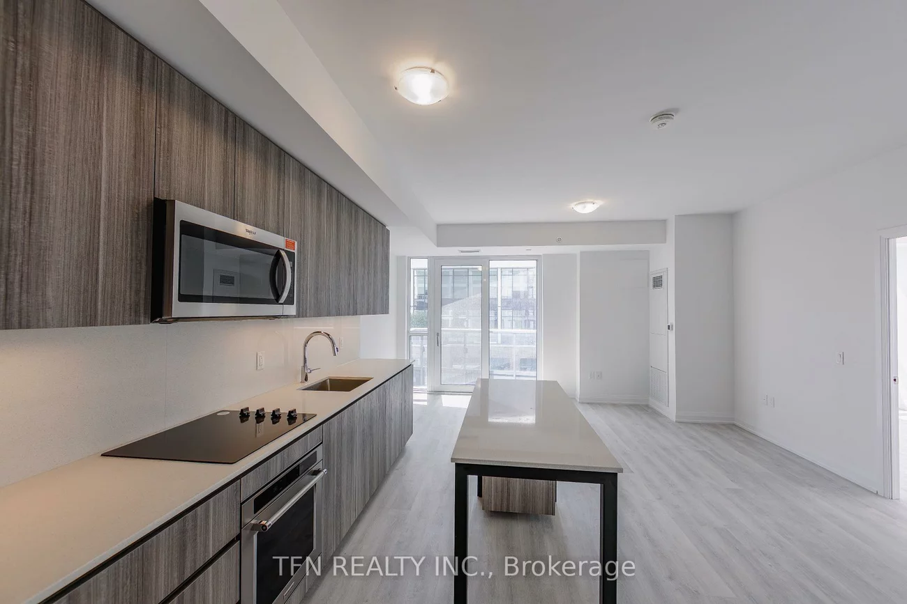 15, Richardson, Waterfront Communities C8, Toronto
