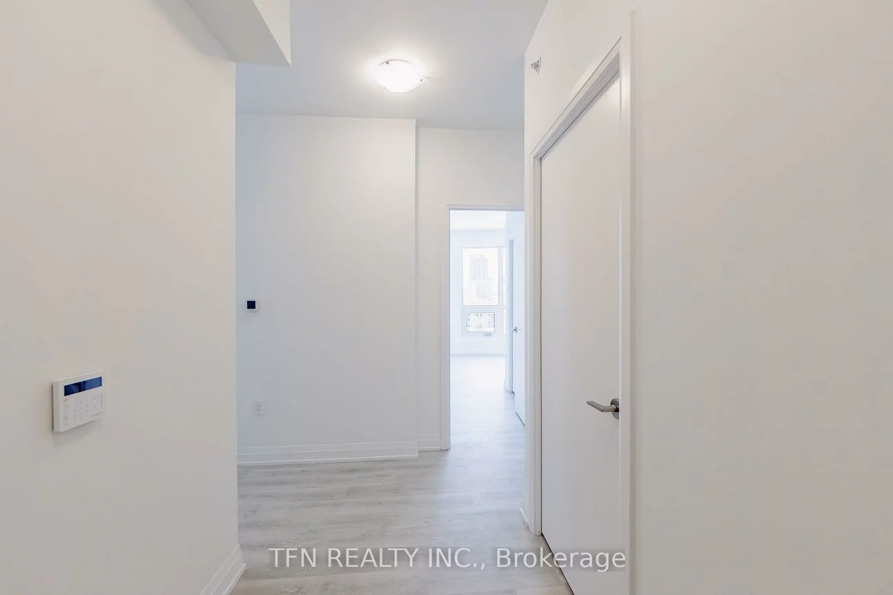 15, Richardson, Waterfront Communities C8, Toronto