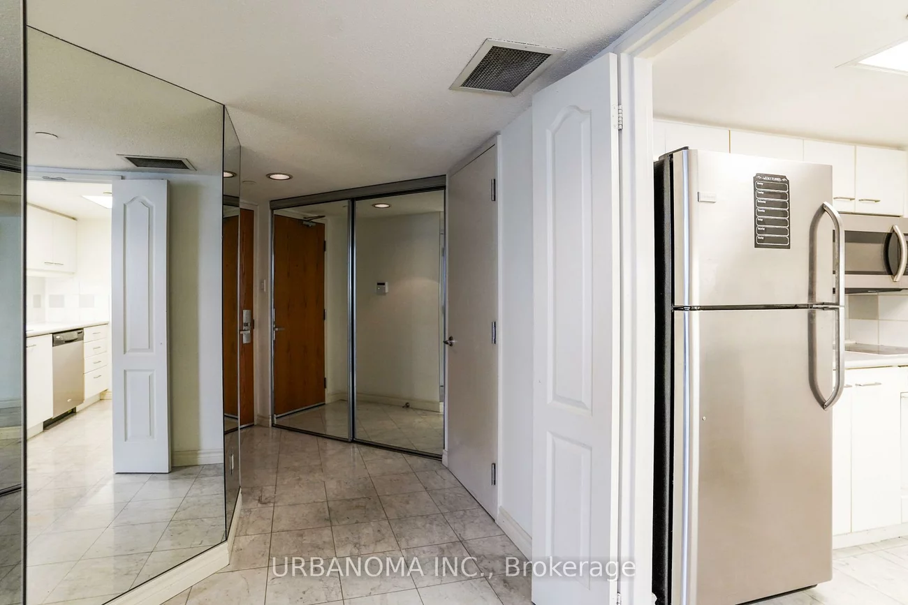 38, Elm, Bay Street Corridor, Toronto