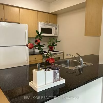 31, Bales, Willowdale East, Toronto