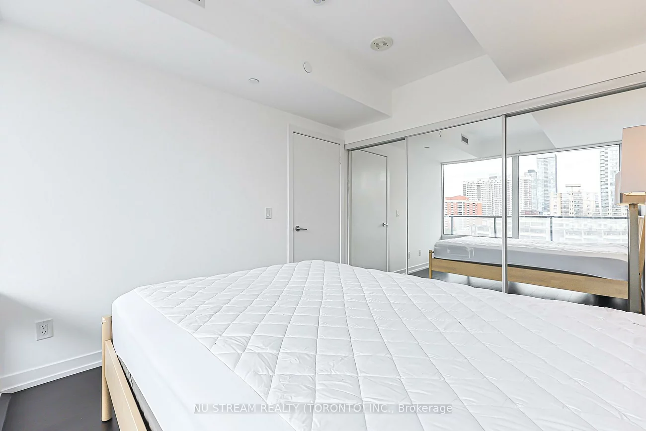85, Wood, Church-Yonge Corridor, Toronto