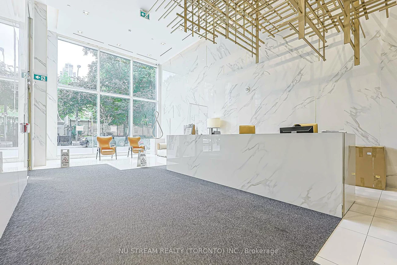 85, Wood, Church-Yonge Corridor, Toronto