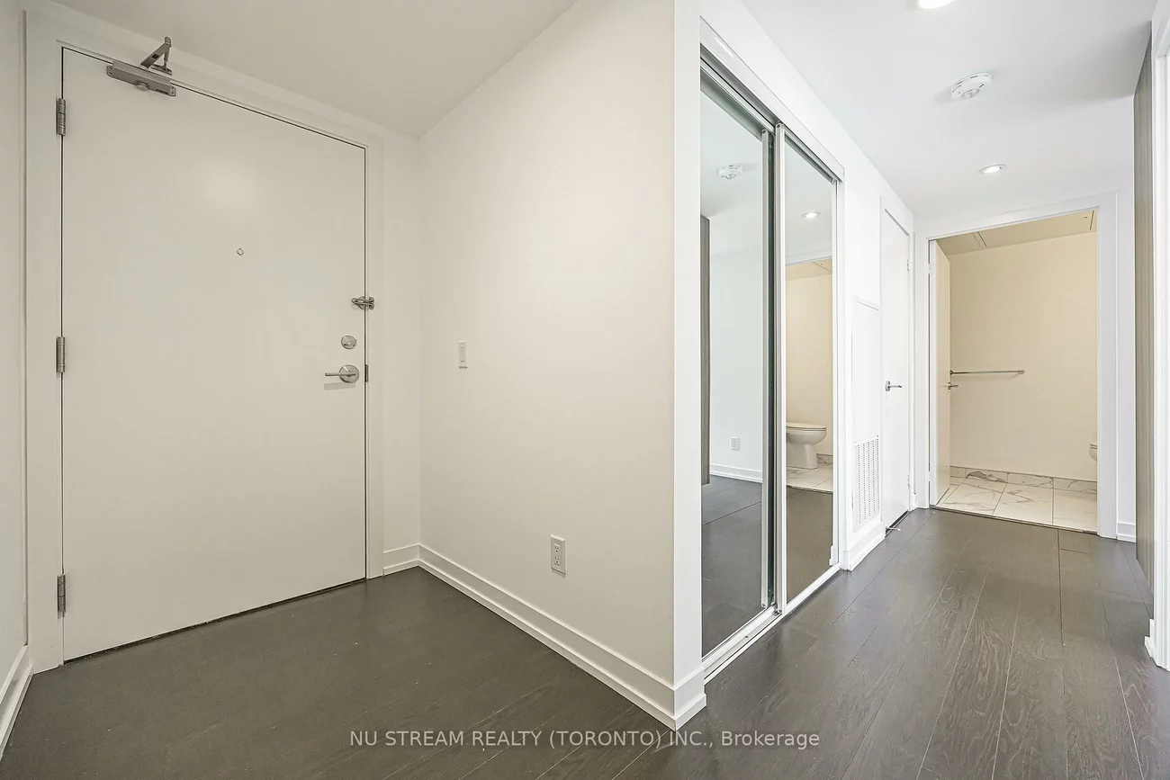85, Wood, Church-Yonge Corridor, Toronto