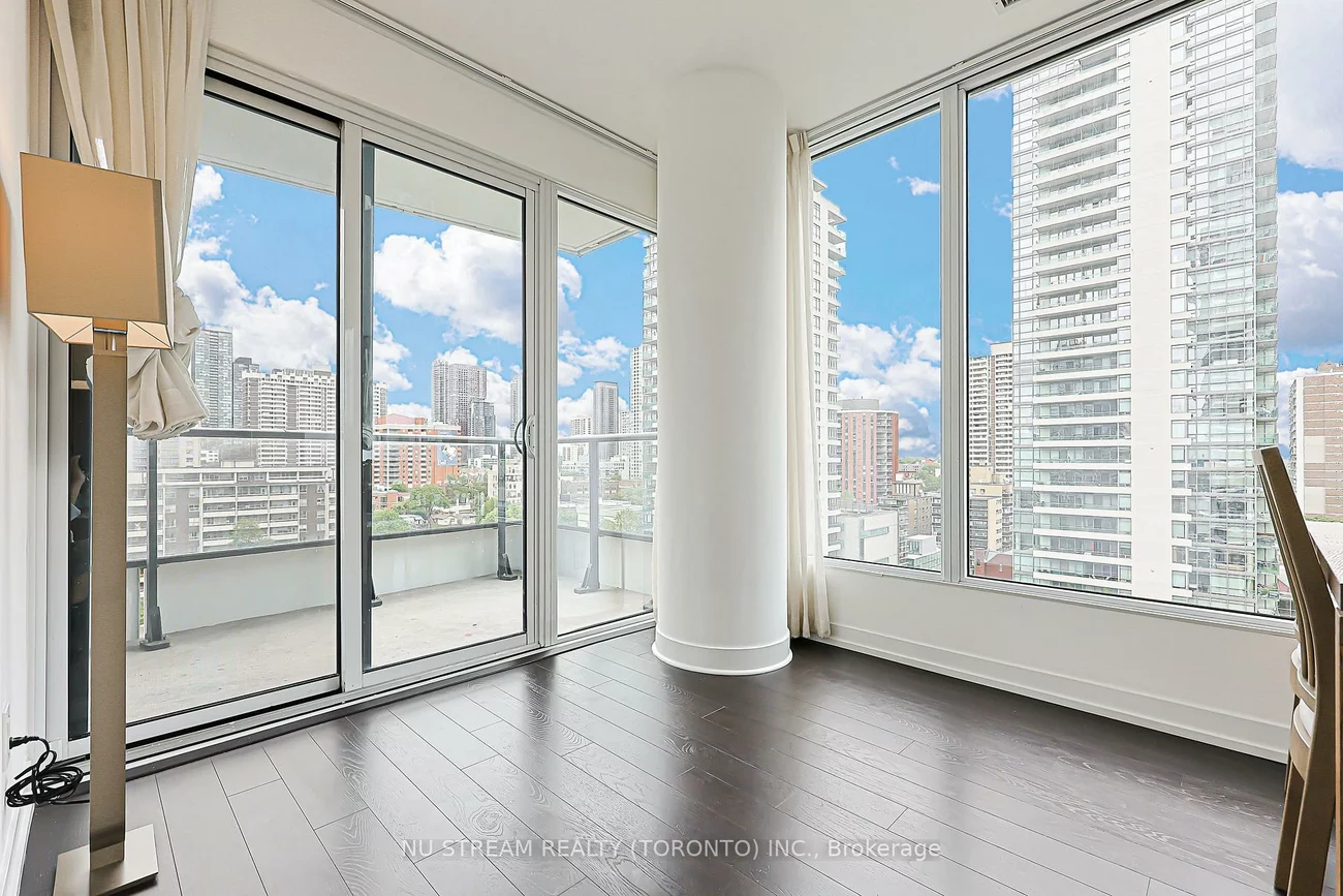 85, Wood, Church-Yonge Corridor, Toronto