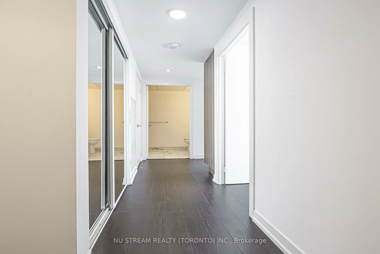 85, Wood, Church-Yonge Corridor, Toronto