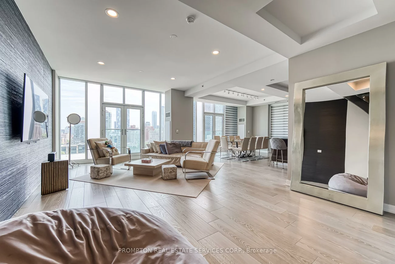 220, George, Moss Park, Toronto