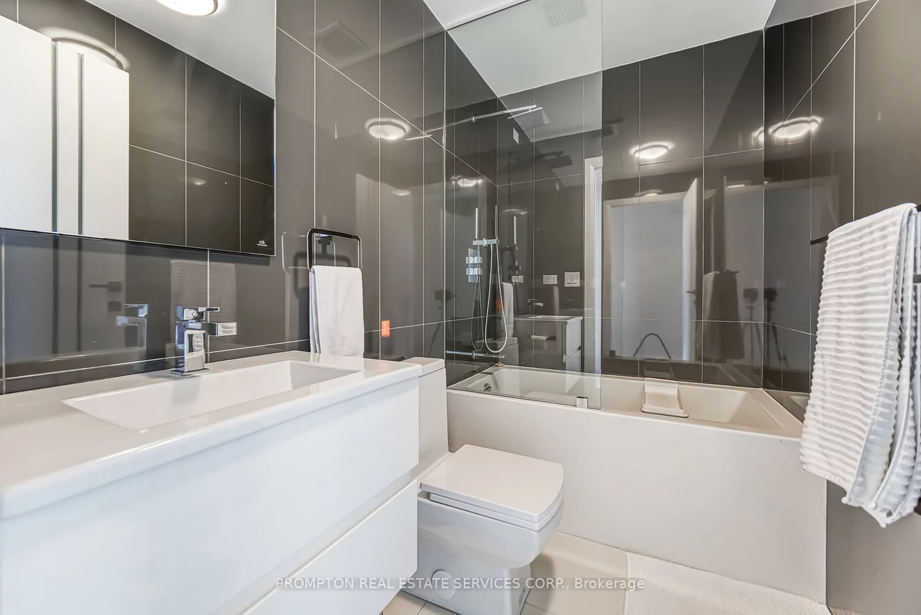 220, George, Moss Park, Toronto
