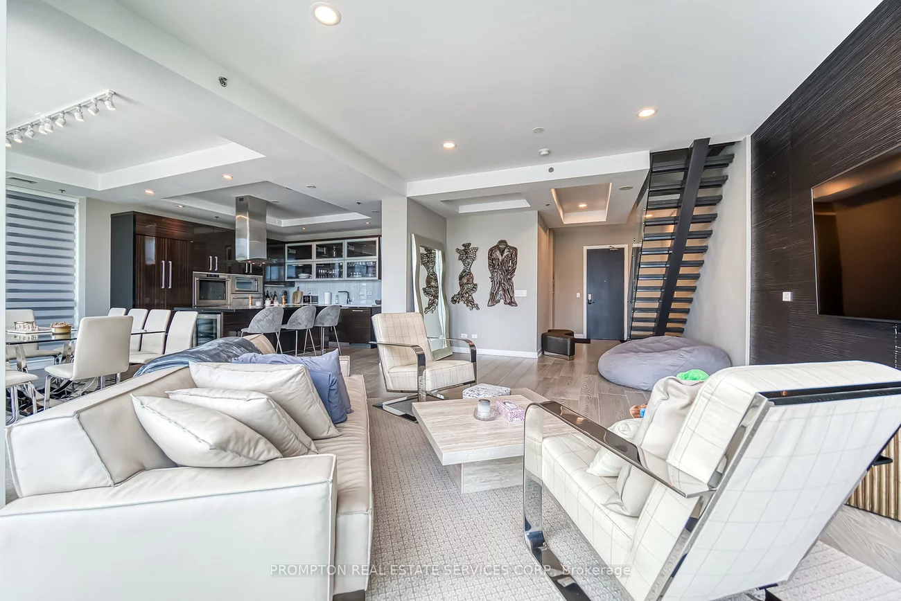 220, George, Moss Park, Toronto