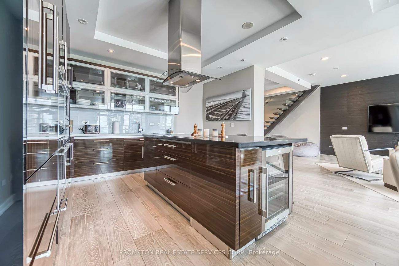 220, George, Moss Park, Toronto